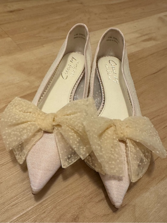 Circus by Sam Edelman Shoes - NWOT Circus Sam Edelman Ivory Bow Mesh Pointed Flats Size 6.5
